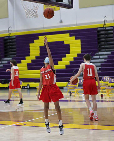 Freshman Red vs. Oconomowoc 2-6-21 (33)