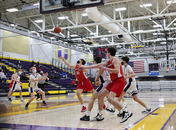 Freshman Red vs. Oconomowoc 2-6-21 (70)