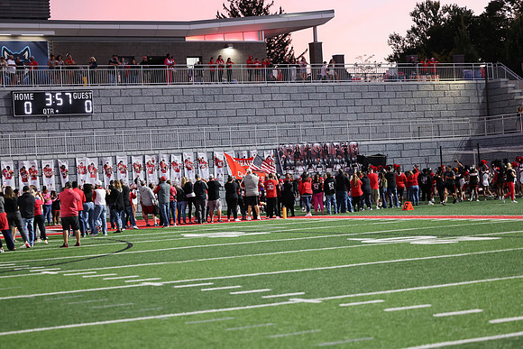 9-27-24 PARENTS Night at Varsity Football game (12)