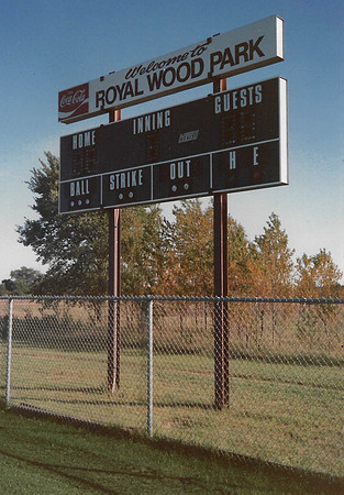 1985 (8)