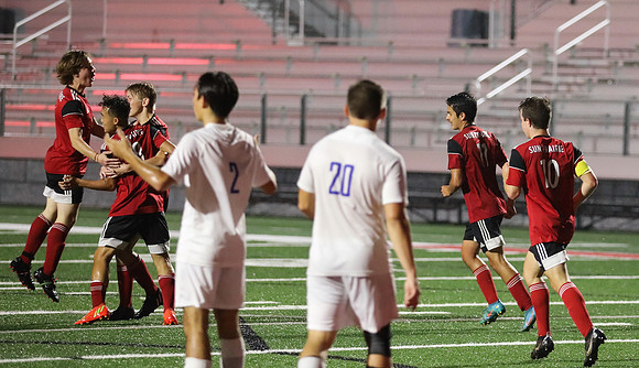 18 Eli Thao (27)