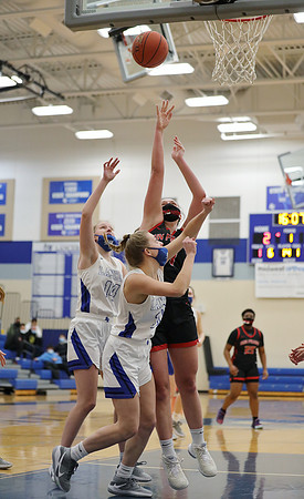 Varsity vs. Brookfield Central 1-27-21 (23)