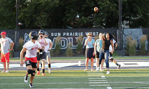 8-10-22 Impactful Woman at Practice Night  (64)
