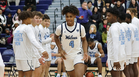 12-1-22 VARSITY vs. Beloit Memorial  (13)