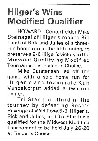 1985 Issue of Softball Revue  Magazine  - Major Modified
