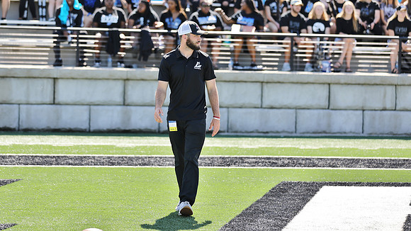 COACH Cam Egan  (2)