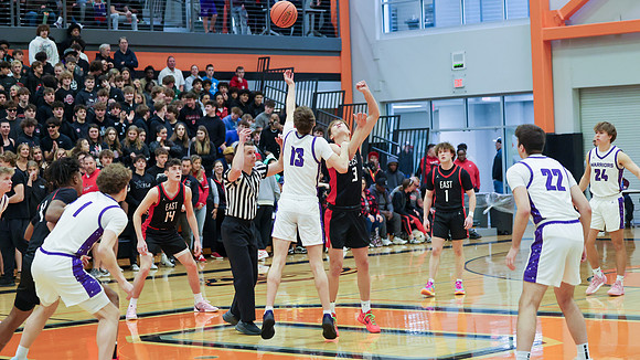 VARSITY Sectional Final vs. Waunakee (20)