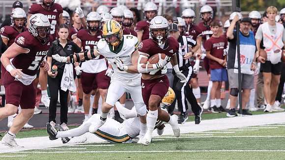 24 Najeh Mitchell (15)