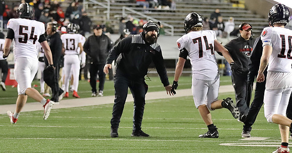 Coach Mike Pogue (4)