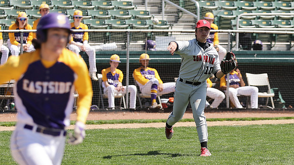 5-7-22 vs. Madison East Game 2  (90)