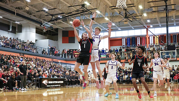VARSITY Sectional Final vs. Sun Prairie East (39)