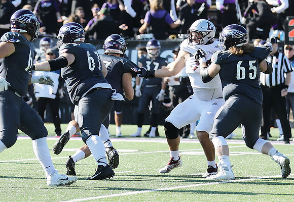 11-6-21 vs. UW Whitewater (27)