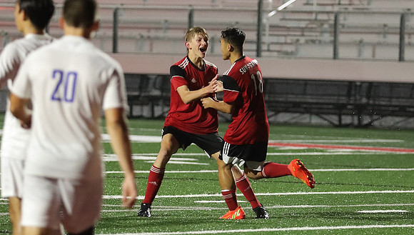 18 Eli Thao (26)