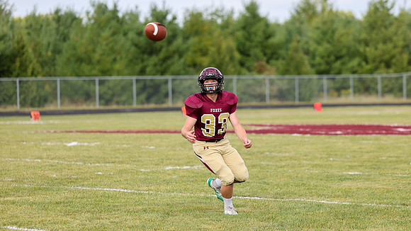 9-4-25 OMRO Foxes vs. Waupun 100 (38)