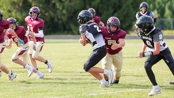9-4-25 OMRO Foxes vs. Waupun 100 (76)