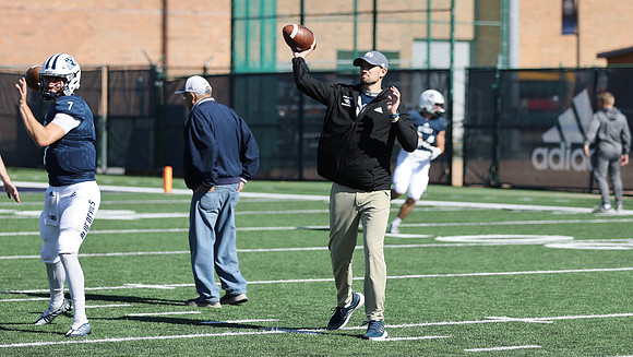 10-8-22 Stout vs. UWL Game  (16)