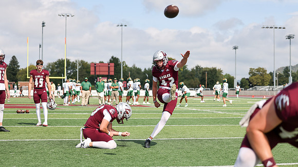 9-20-25 EAGLES vs. Wayne State (222)