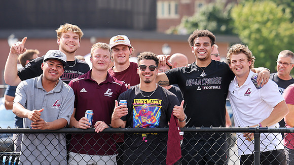 9-20-25 EAGLES vs. Wayne State (500)