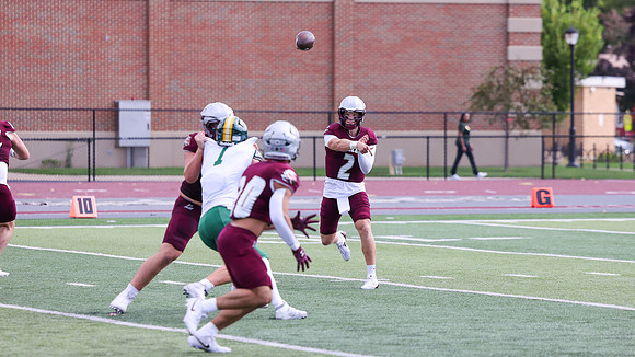 9-20-25 EAGLES vs. Wayne State (1476)