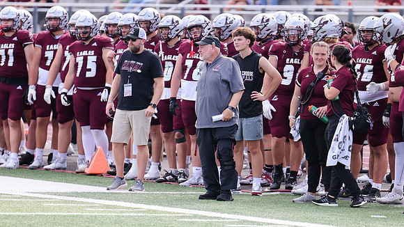 Coach Mike Anderson (5)