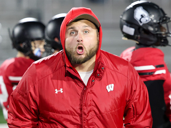 Coach David Pfaff (3)