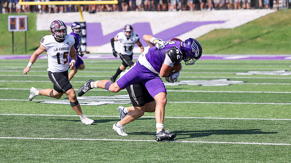 11 Jared Pelishek (15)