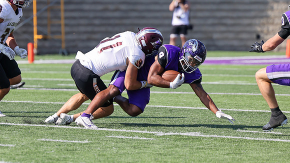11 Jared Pelishek (24)