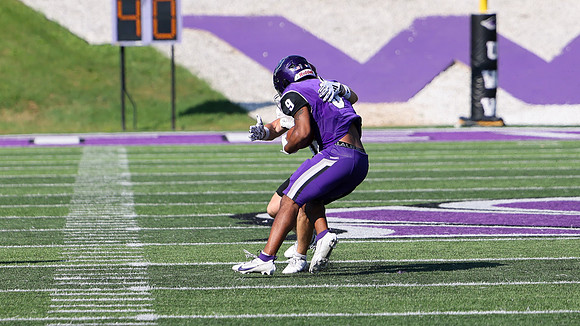11 Jared Pelishek (28)
