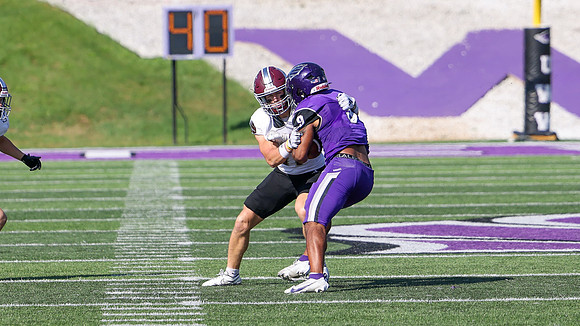 11 Jared Pelishek (30)