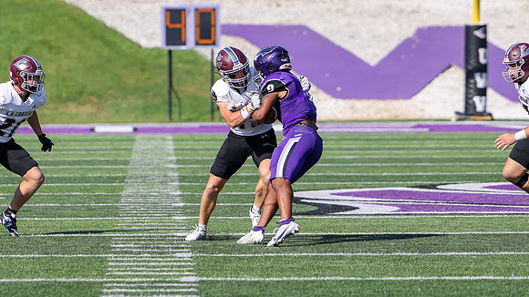 11 Jared Pelishek (31)