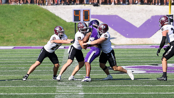 11 Jared Pelishek (36)