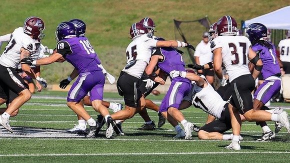 25 Jake Bova (3)