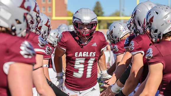 10-11-25 EAGLES vs. UW Eau Claire (889)