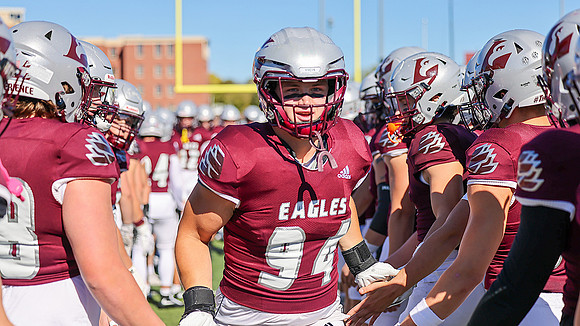 10-11-25 EAGLES vs. UW Eau Claire (922)