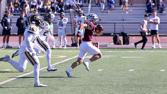 10-11-25 EAGLES vs. UW Eau Claire (1372)