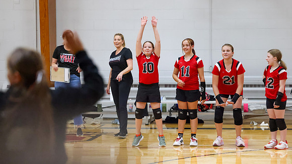 10-13-25 Ariella Volleyball (2)