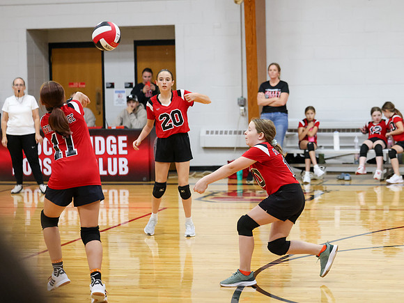 10-13-25 Ariella Volleyball (97)