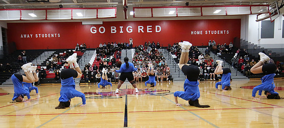 1-21-22 VARSITY Dance at Varsity Basketball Game  (23)