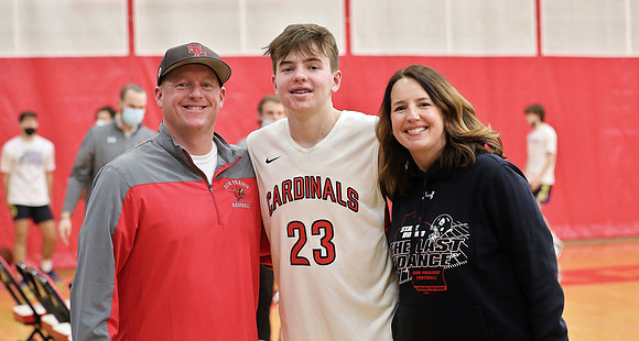 1-10-22 JV vs. Oconomoc (Parents Night) (10)