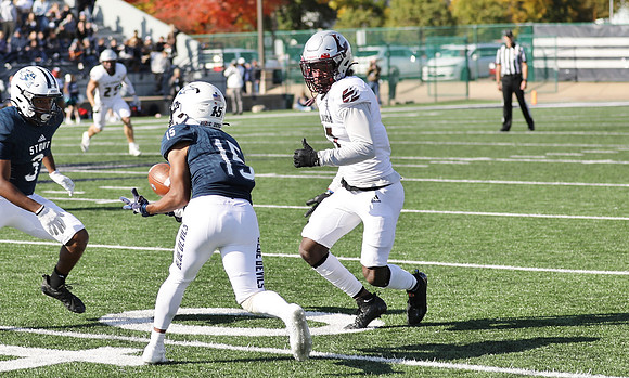 10-8-22 vs. UW Stout  (159)