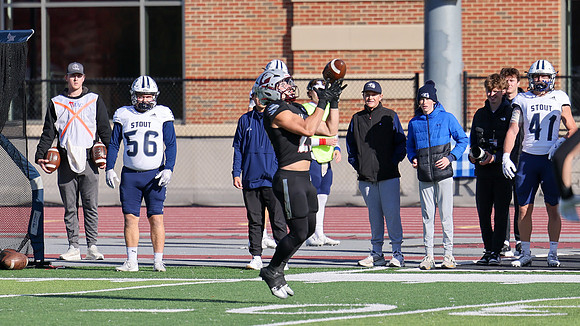 23 Kyle Lynch (9)