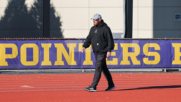 Coach Andrew McGlenn (4)