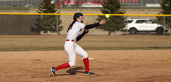 VARSITY vs. Madison Memorial 4-19-22 -PARENTS DAY   (99)