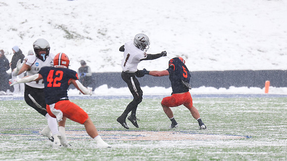 1 Tyler Bowman (17)