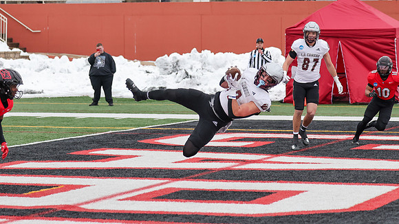 12-6-25 EAGLES vs. North Central (1551)