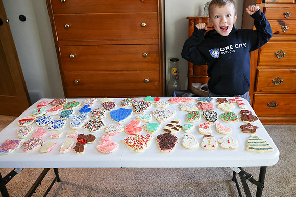 12-7-25 Christmas Cookies at Jim & Brenda's (28)
