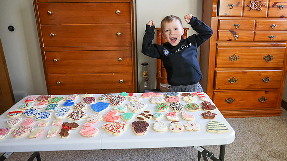 12-7-25 Christmas Cookies at Jim & Brenda's (30)