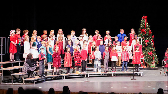 12-8-25 Kyla School Christmas Concert (15)