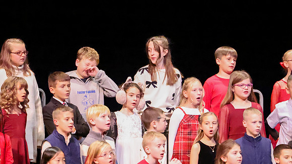 12-8-25 Kyla School Christmas Concert (20)