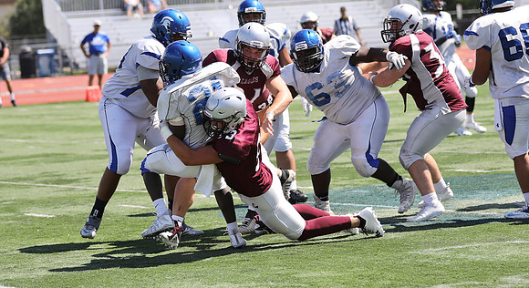 3 UWL 2018 Pre Season Scrmmage vs. U of Dubuque  (199)